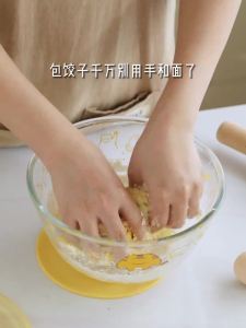 New Bear Stand Dough Mixer Stainless Steel Kitchen Baking at Home Kneading Mixer Manual Eggbeater Kneading Dough