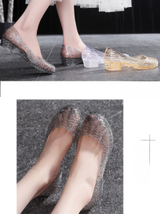 Summer New Womens Crystal Sandals Versatile Outdoor Wear Hole Hole Slope Heel Anti-Slip Deodorant Soft Comfortable Commuting Shoes