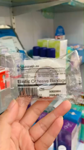 smith&nephew elastic bandage ผ้าก๊อซพันแผล ยืดได้ แบบมีกาวในตัว ขนาด 2.5cmx2m ก่อนยืด (1และ3ม้วน)