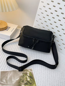 Fashionable Nylon Crossbody Phone Bag for Women Simple Stylish Summer Trend Small Bag Versatile Zipper Closure Youth Friendly