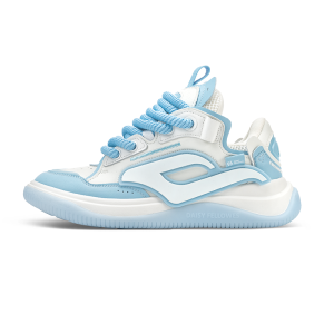 DAISYFELLOWES | Couple Friendly White Shoes