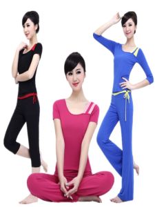 ชุดโยคะสองชิ้นสำหรับผู้หญิงในฤดูใบไม้ผลิและฤดูร้อน ชุดออกกำลังกายวิ่งฟิตเนส ทรงตรง ผ้าโมดอล สวมใส่สบาย ชุดออกกำลังกายแบบลำลอง