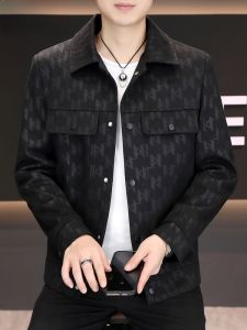 HENGYUANXIANG | เสื้อแจ็คเก็ตผู้ชาย ผ้าขนแกะปักลาย เสื้อเชิ้ตแขนยาวแบบมีกระดุม ทรงหลวม เสื้อคลุมกันหนาวสำหรับฤดูใบไม้ร่วง