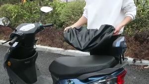 Motorcycle Seat Cushion Cover Universal Motorcycle Seat Cover PU Leather Waterproof Breathable 3D Mesh Cushion Cover Protector Rainproof Motorbike Seat Pad Cover for Outdoor Double-sided Thickened Scratch-resistant Plus Velvet Warm Seat Cushion