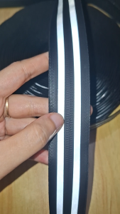 Daun Resleting Zipper Waterproof Anti Air No.5 Berwarna & Scotlet Harga Per 1 Meter