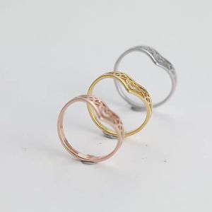 Cazador Aesthetic Hollow Hearts Rings for Women Girls Adjustable Gold Color Stainless Steel Finger Ring Jewelry Wedding Gifts