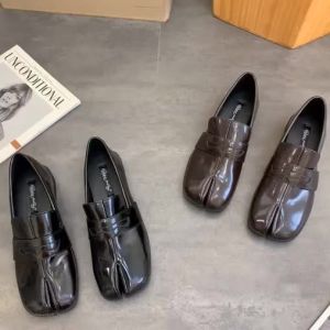 35British Style Square Head Loafers Womens Versatile Personality Split Toe Pig Hoof Shoes Spring Autumn R Black Flats