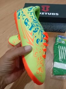 Paket Komplit Sepatu Futsal Anak & Tas Skin: KIDZTUBS