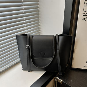 Black Minimalist Retro Large Capacity Tote Bag Commuter Sub-Mother Casual Shoulder Bag for Work British Style Handbag
