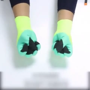 ส่งเร็ว ถุงมือป้องกันแรงงาน ผ้าหนา ทน แพ็ค12คู่ถุงมือผ้าเคลือบยาง กันบาด กันหนาม กันลื่น ถุงมือทำสวน ถุงมือช่าง