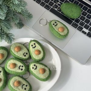 Handmade Wool Felt Avocado Keychain Pendant Fruit Vegetable Ins Dongda Gate Style Cat Says Fashionable Bag Accessory