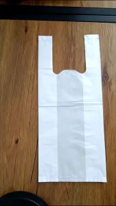 ถุงหูหิ้ว ขาวนม ถุงหิ้วร้านยา ถุงใส่ยาคลินิก เนื้อไฮเดร็น คุณภาพดี เนื้อหนา บรรจุแพคละ 1 กก