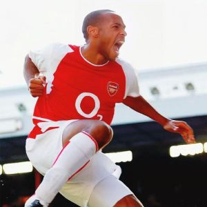 Áo thun thể thao hàng đầu in chữ ký 0203 Arsenal nhà Retro áo chuyên nghiệp 14 Henry người hâm mộ bóng đá bộ sưu tập quà tặng cổ điển