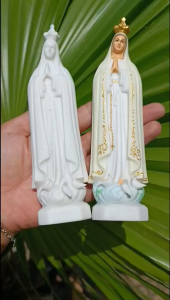 Tượng Đức mẹ La Vang 17cm hiệu Vitto để xe hơi quà tặng công giáo
