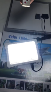 CTL solar light 500W ไฟถนนโซล่าเซลล์โคมไฟสปอตไลท์ กันน้ำ ใช้พลังงานแสงอาทิตย์