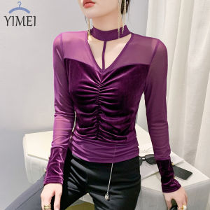 YIMEI เสื้อเสื้อกำมะหยี่แขนยาวตาข่ายคอวีที่กรอเล็บหนักเสื้อพลีทเสื้อยืดแขนยาวอเนกประสงค์เซ็กซี่เสื้อเสื้อเชิ้ตสีพื้น2024ความรู้สึกดีไซน์ใหม่