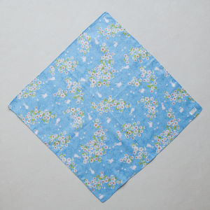 Fengfeng Pure Cotton Thin and Soft Bunny in Flowers Beautiful Handkerchief