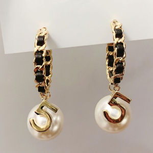 Luxury Vintage Number 5 Pearl Hoop Earrings Accessories Girls Gift Woman Earring Fashion Jewelry