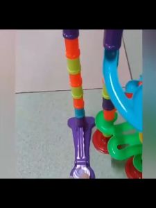 เล่นเสริมพัฒนาการเด็ก: การเดินทางผลิตภัณฑ์ MAYBELINE RUN TOYS ของเล่นเสริมพัฒนาการเด็ก ตัวต่อสไลเดอร์รางลูกแก้ว ตัวต่อรางลูกแก้ว