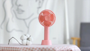 Small Fan Mini Silent Rechargeable Fan Office Desktop Student Dormitory Handheld Portable Fan