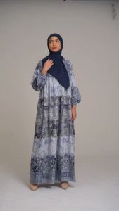 Irish Dress by Le Khari