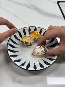 Con ngao phun nước độc đáo troll bạn bè mới nhất 2025