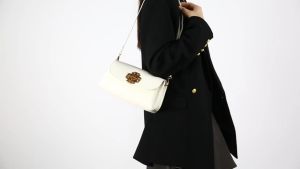 Tas I.T MKontov Wanita: 206 Tas Bahu Wanita Terbaru & Free Paper Bag & Tag Label