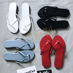 Summer New Leather Slippers Flat Bottom Thong Sandals for Shopping And Vacation Walking Popular Internet Celebrity Womens Flip Flops