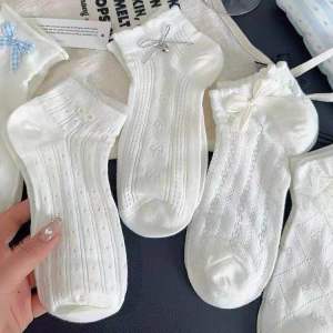 White bow socks womens summer thin mesh breathable short socks girls lace lace short socks 白色蝴蝶结袜子女夏季薄款网眼透气短袜女生蕾丝花边短筒袜