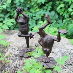 European Style Retro Yoga Frog Cast Iron Decorative Ornament for Home Living Room Sample Room Decor Soft Decorative Items