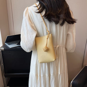 Summer Candy Colored Mini Crossbody Soft Leather Phone Bag for Women Trendy Small Square Bag Fashionable And Popular