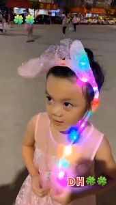 Bờm tai thỏ Phát Sáng Lấp lánh phối nơ xinh xắn - Bóp Giật Tai Với Nhiều Màu Thú vị