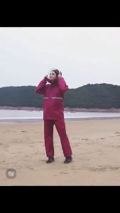 เสื้อกันฝน สำหรับผู้ใหญ่ มีแถบสะท้อนแสง รุ่นหมวกติดเสื้อ ชุดกันฝน Waterproof Rain Suit