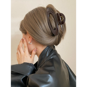 Acrylic Oval Hair Claw Clip Womens Style Busan Jelly Color Early Spring New Sensation Shark Tail Back of Head Hair Accessories