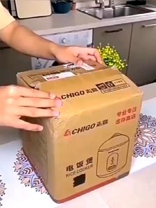 BFF 24SS CHIGO 1.2L Mini Rice Cooker Periuk Nasi Elektrik Kecil Cooking Pot Electric Rice Cooker Pot Steamer (1.2L/200W)迷你电饭煲电煮锅