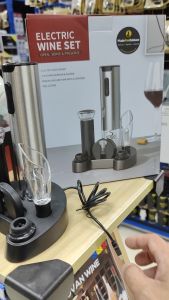 Rechargable Wine Opener Set with USB-C Docking Station - Automatic Wine Corkscrew Including Foil Cutter Vacuum Pump Vacuum Stoppers and Wine Aerating Pourer Wine Gift Set For Wine Lover 4-in-1 Gift Set [Made For Drinkers]