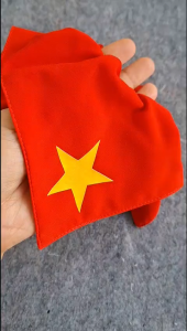 Scrunchies lụa đỏ họa tiết sao vàng - dây cột tóc/phụ kiện cờ đỏ sao vàng