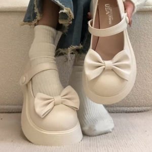 รองเท้าหนังแมรี่เจนแบบย้อนยุคนิยมในคนกลุ่มหนึ่งสำหรับผู้หญิงรองเท้าชั้นเดียวเพิ่มความสูงพื้นหนาติดโบว์สไตล์ JK แนวญี่ปุ่นแบบใหม่ฤดูใบไม้ผลิปี2024