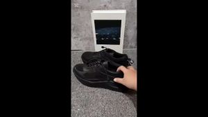 Bruce Sepatu Sneakers Hitam Pria Trendy