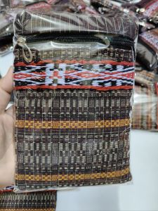 Tas selempang mini bahan ulos ragi hotang