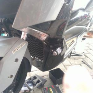 Breket Dudukan Lampu Tembak Xmax model brixton kupingan atas