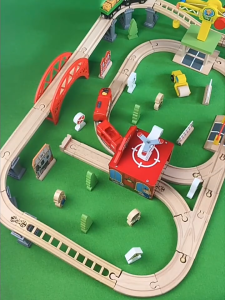 Edwone 80pcs or 100pcs or110pcs Wooden Train Toys Electrical Train Set Magnetic Train Toy Playset