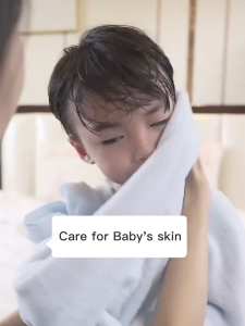 100% Effective Infant eczema moisturizing 2-in-1 Infant and toddler 2-in-1 shower gel shampoo Baby Milk Extract 2 in 1 Shampoo Body Wash Botanical Extracts Soft Smooth Moisturizing Shower Gel Ekstrak Susu Bayi 2 dalam 1 Syampu Pencuci Badan 婴儿牛奶二合一洗发水沐浴露