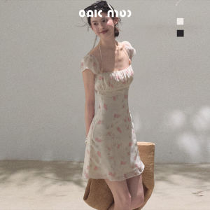 OAKMOO | Đầm cổ yếm đính hạt cườm ôm eo họa tiết hoa cho nữ