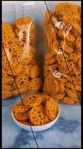 Krupuk Seblak Mawar 500GR Kering Pedas Daun Jeruk Snack Kiloan Murah Renyah Enak / Kerupuk Sebring Rafael Pedas Bantat Kerupuk Mawar Kuning Raja Ngemil Kang Asep Maju Mulya