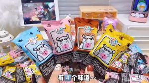 Bánh gấu nhân socola dâu tây vị sữa sữa chua thơm ngon giòn tan – hộp 50&100 gói Bánh Snack Giòn Ngon Cho Trẻ Em Bánh Gói 10G Tiện Lợi Bánh Ít Đường Sức Khỏe - Lazada
