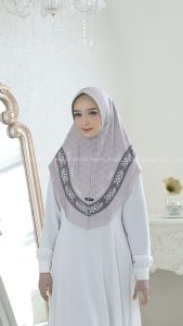Jilbab Instan Bergo hamidah Sublim Printing Motif KL Jersey Barbara
