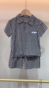 เสื้อเชิ้ตชายปกลายสก๊อตขาวดำสุดหล่อสูทกางเกงขาสั้นผ้าฝ้ายฤดูร้อนลำลองเด็กเกาหลีลดราคา