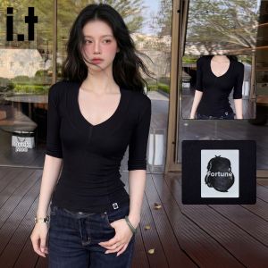 FINGERCROXX | Black V-Neck Half Sleeve T-Shirt
