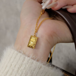 New 2025 Snake Year Lucky Gold Brick Broken Ice Womens Necklace Traditional Chinese Style Fashion Jewelry Clavicle Chain Accessory